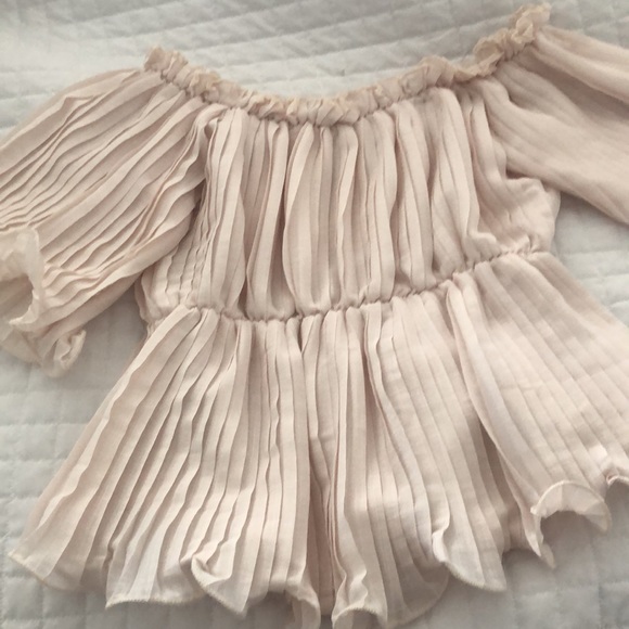 Apricot Lane off the shoulder top - Picture 2 of 3